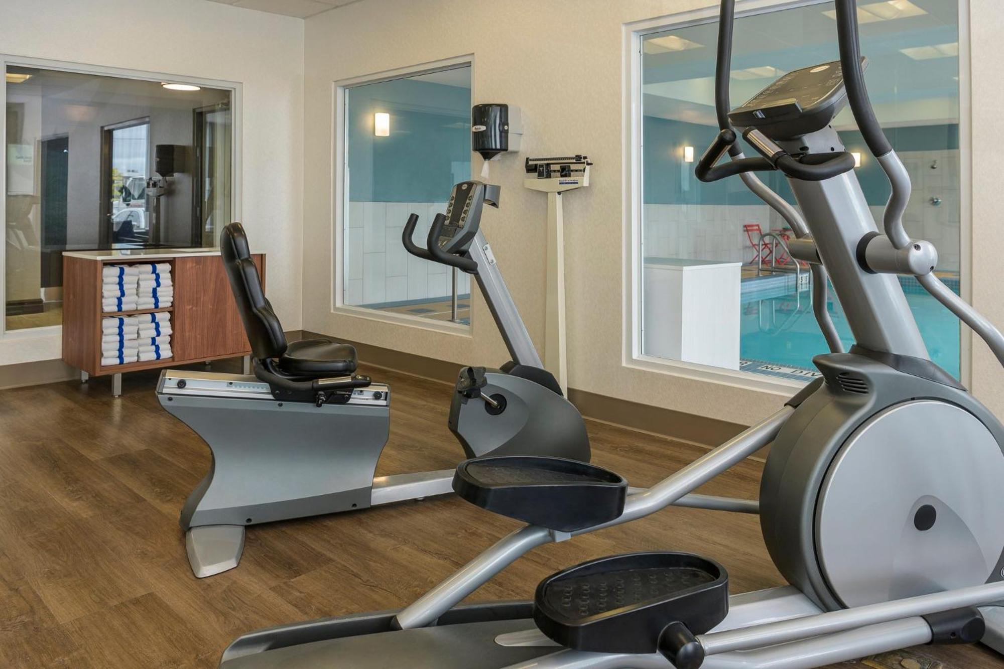 Holiday Inn Express Hotel & Suites North Bay By Ihg Екстер'єр фото