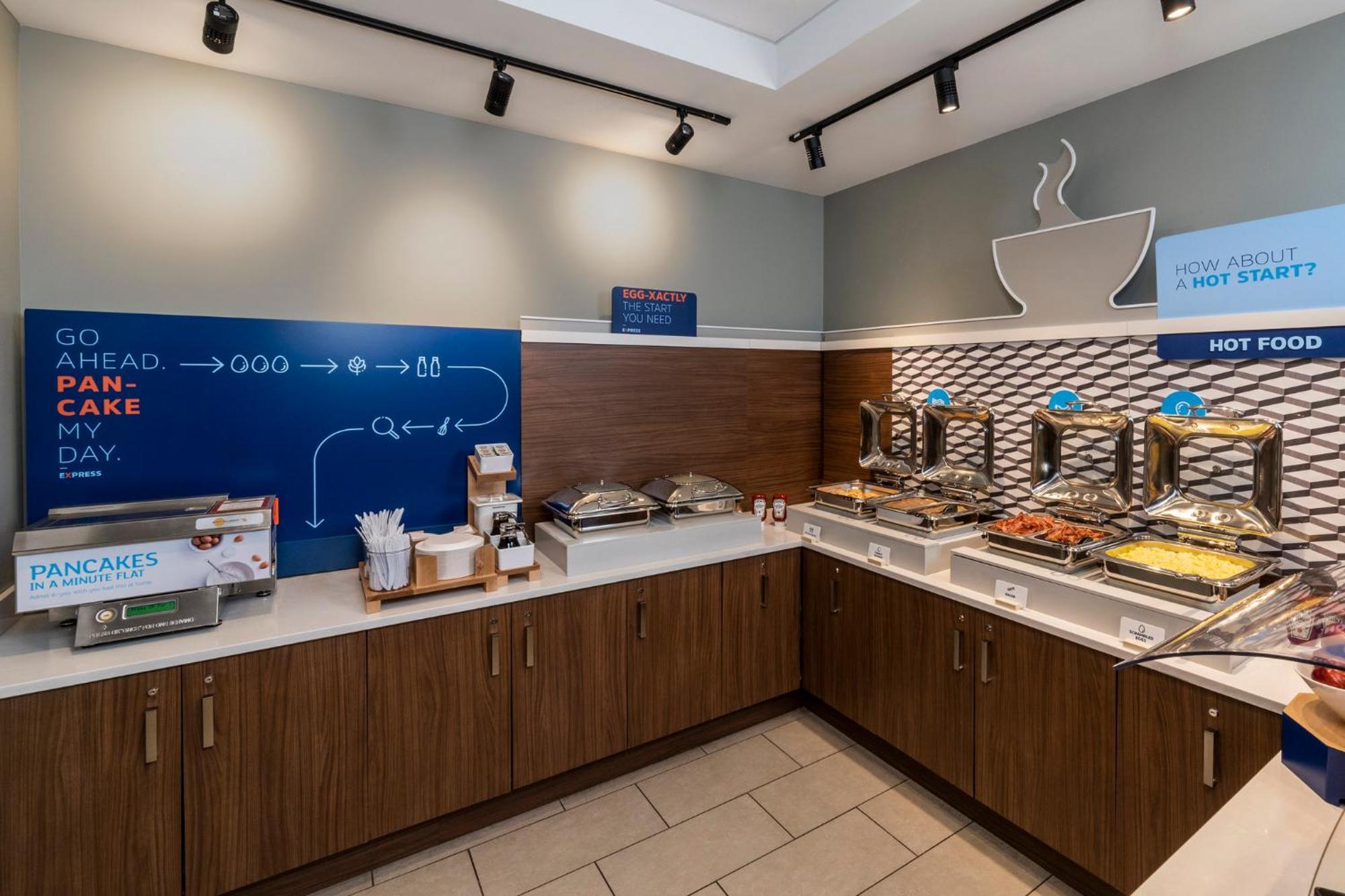 Holiday Inn Express Hotel & Suites North Bay By Ihg Екстер'єр фото